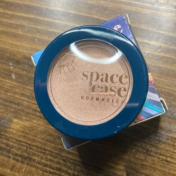 Space Case highlighter - Picture 1 of 3